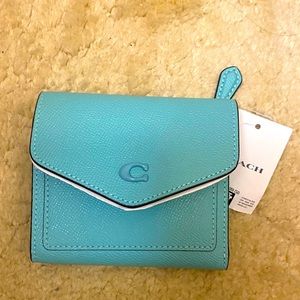 Brand New Coach Wyn Small Wallet
